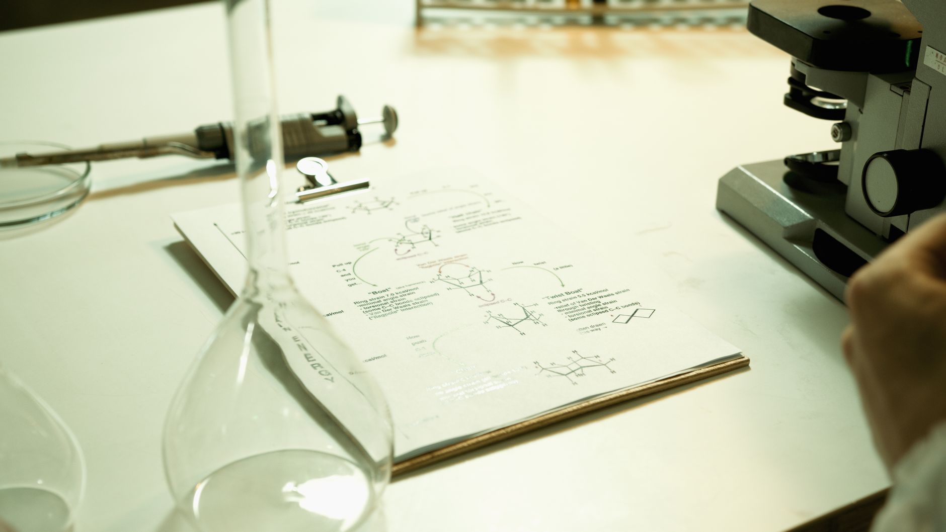 Systematic playtesting methodology on tables with tablet devices